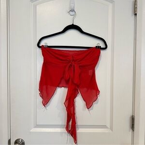 Red front tie mesh going out top